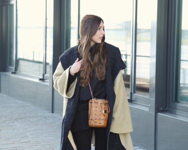 Schuhe: Zara Tasche: MCM über Glück und Glanz 