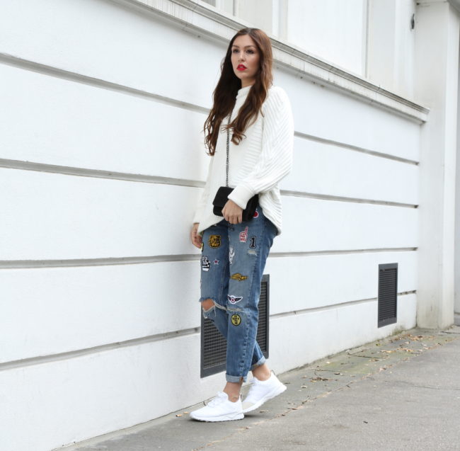 sweater und jeans mit patches