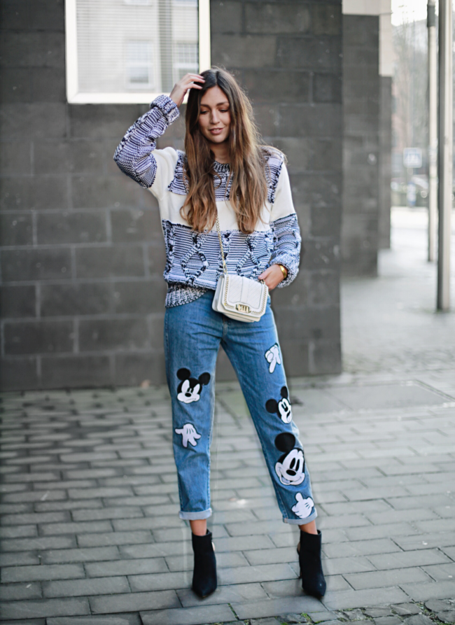 Micky-Mom-Jeans, Prints und Patches, Zara