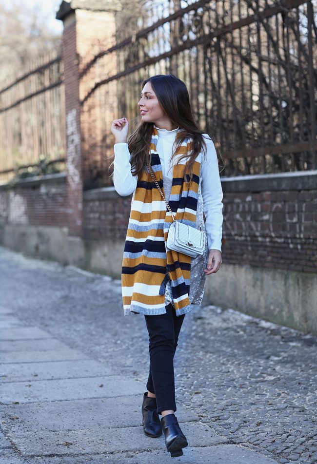  Statement Schal, Girlfriend Jeans, Rebecca Minkhoff Tasche