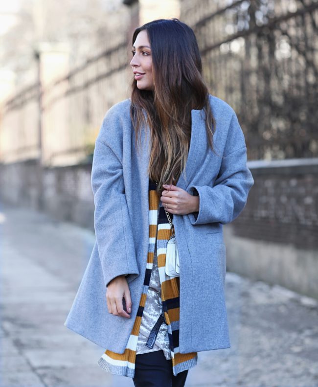 Berlin Fashionweek, Samtkleid, Layering, Schal von Zara