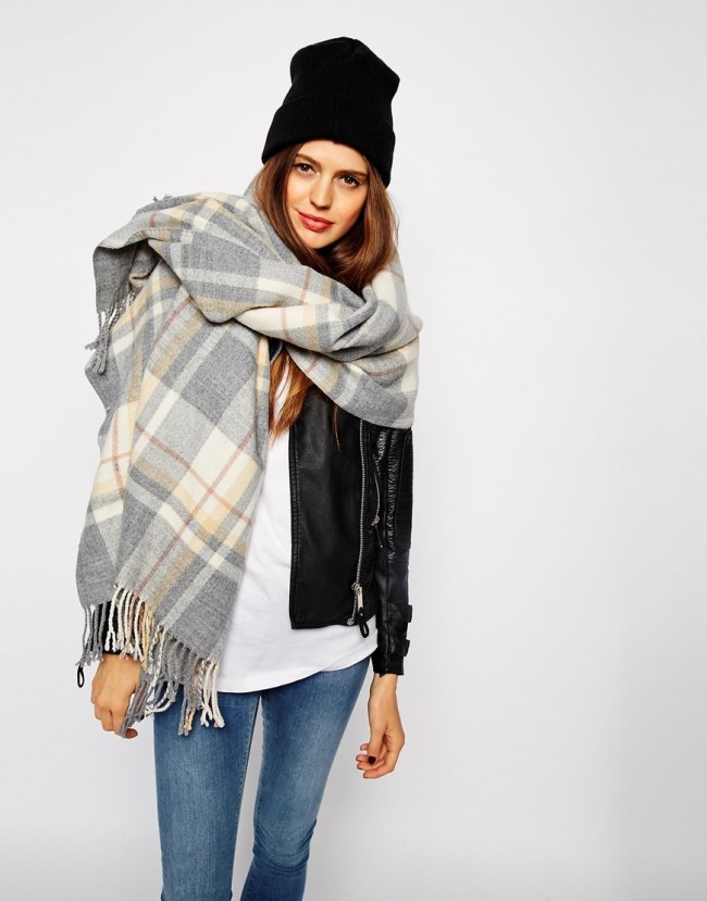 ASOS - Grau karierter Oversized-Schal mit Fransen - Grau